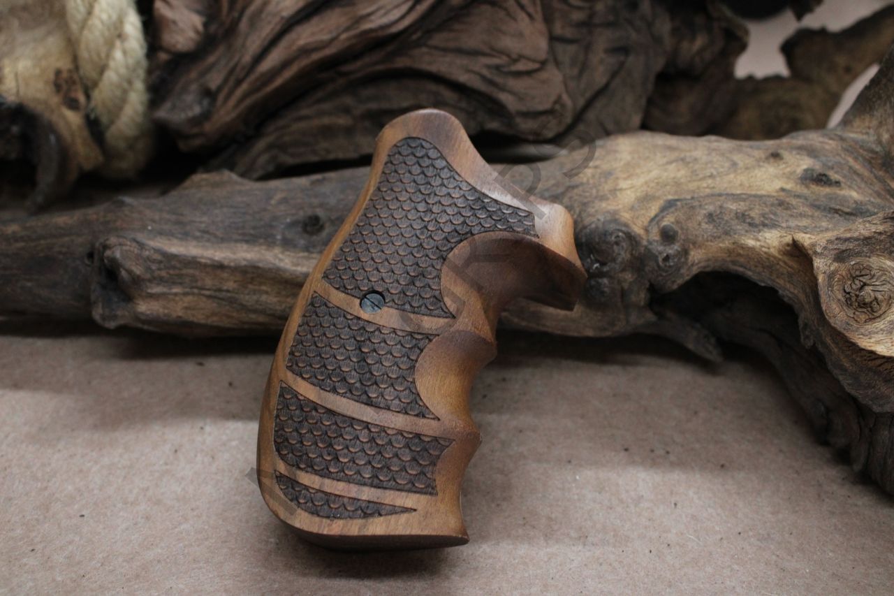Smith&Wesson K-L Frame Round Handgun Walnut Grips