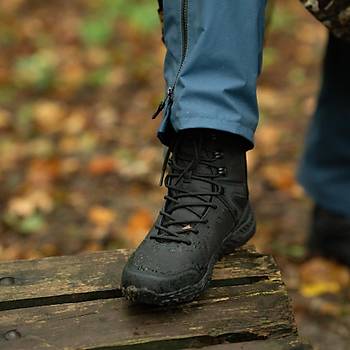 Magnum Ultima 8.0 combat boots