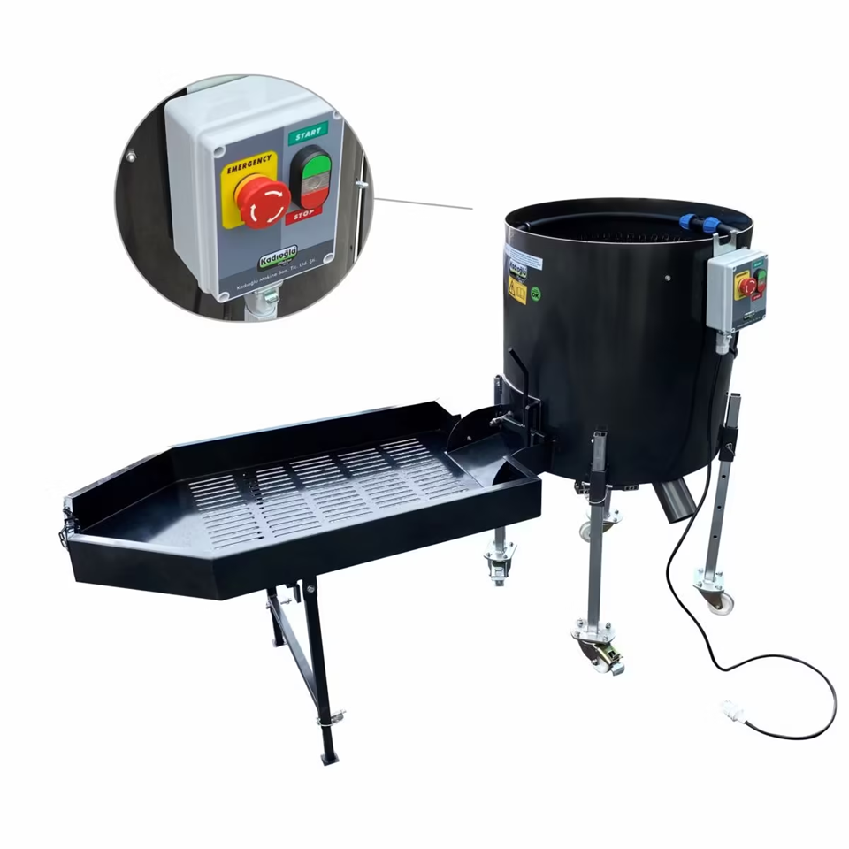 KADIOĞLU CKS90161 ÇELİK BIÇAKLI TİP SEHBALI DÜZ DEVİRLİ CEVİZ SOYMA MAKİNASI 180 LT(100-120 KG)