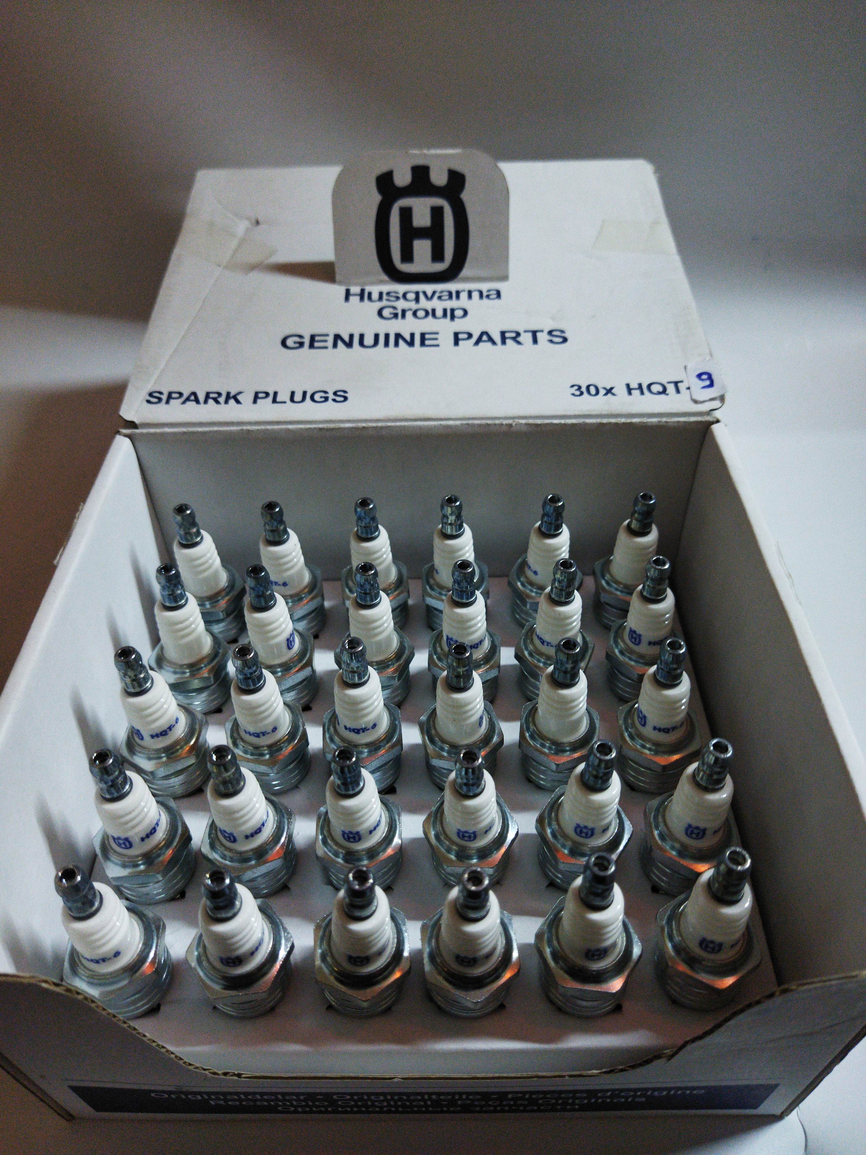 HUSQVARNA H597531401 BUJİ 4 ZAMANLI HUSQVARNA HQT-9 TRAKTÖR 16mm CHAMPION RC12YC/NGK BCPR5ES/BOSCH FR8DC/BRISK DR17 30LU PAKET