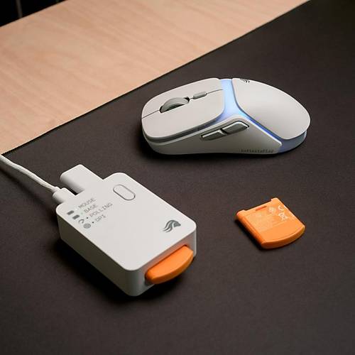 Glorious Model O3 Kablosuz Rgb Ultralight 30000 Dp� Gaming Mouse -Mat Beyaz