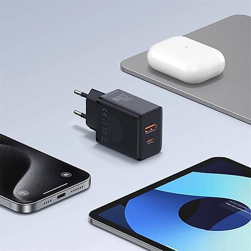 Baseus Cube Type-C + USB Giri�li U+C 20W H�zl� �arj Cihaz� iPhone 15 14 13 12 11 Uyumlu Samsung ve Android Uyumlu Beyaz