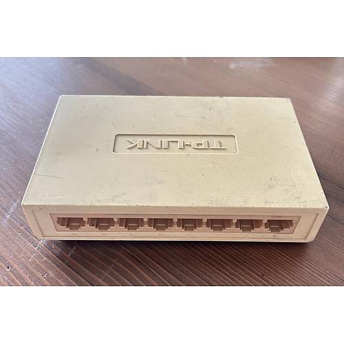 TP-Link 8-Port 10/100Mbps Desktop Switch