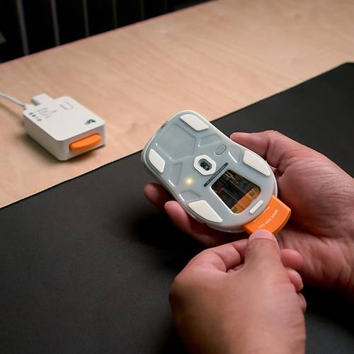 Glorious Model D3 Kablosuz Rgb Ultralight 30000 Dp� Gaming Mouse -Mat Beyaz