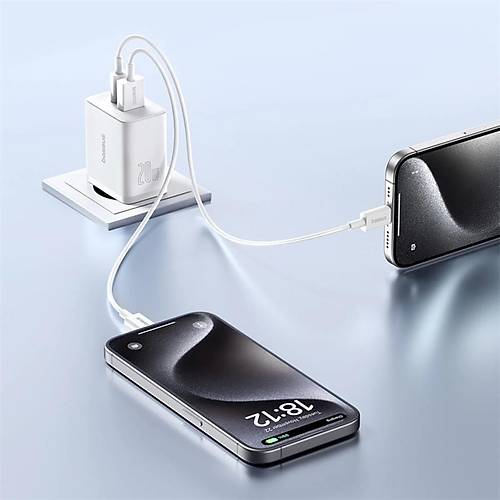 Baseus Cube Type-C + USB Giri�li U+C 20W H�zl� �arj Cihaz� iPhone 15 14 13 12 11 Uyumlu Samsung ve Android Uyumlu Beyaz