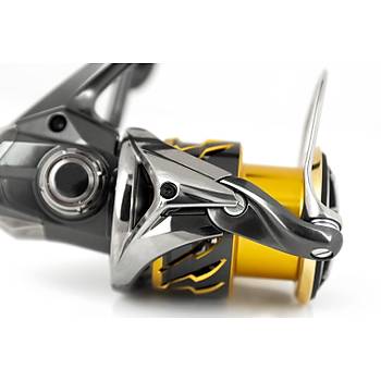 SHIMANO TWIN POWER FD 2500SHGFD 9+1 BB 6.0:1 TUR 4 KG DRAK