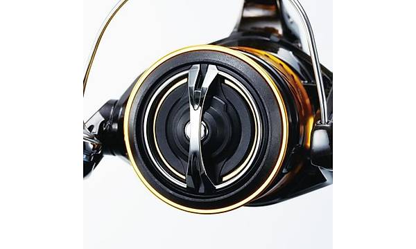 SHIMANO SOARE BB C2000 PGS 4.3:1 TUR 5+1BB 3 KG DRAK