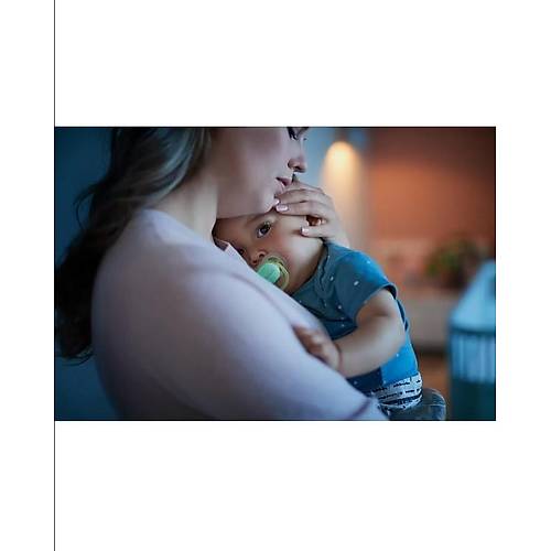 Philips Avent Ultra Air Night Karanl�kta Parlar Gece Emzi�i 0-6 ay K�z SCF376/19