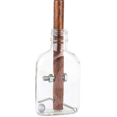 Churchills Cigar and Whiskey Bottle - Churchill'in Bulmacasý