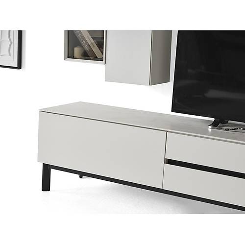 Ashley Tv nitesi