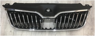 SKODA  SUPER B 2015-> ÖN PANJUR KROM CIZGILI KROM CERCEVE UST PLASTIK BIRLIKTE RADARLI