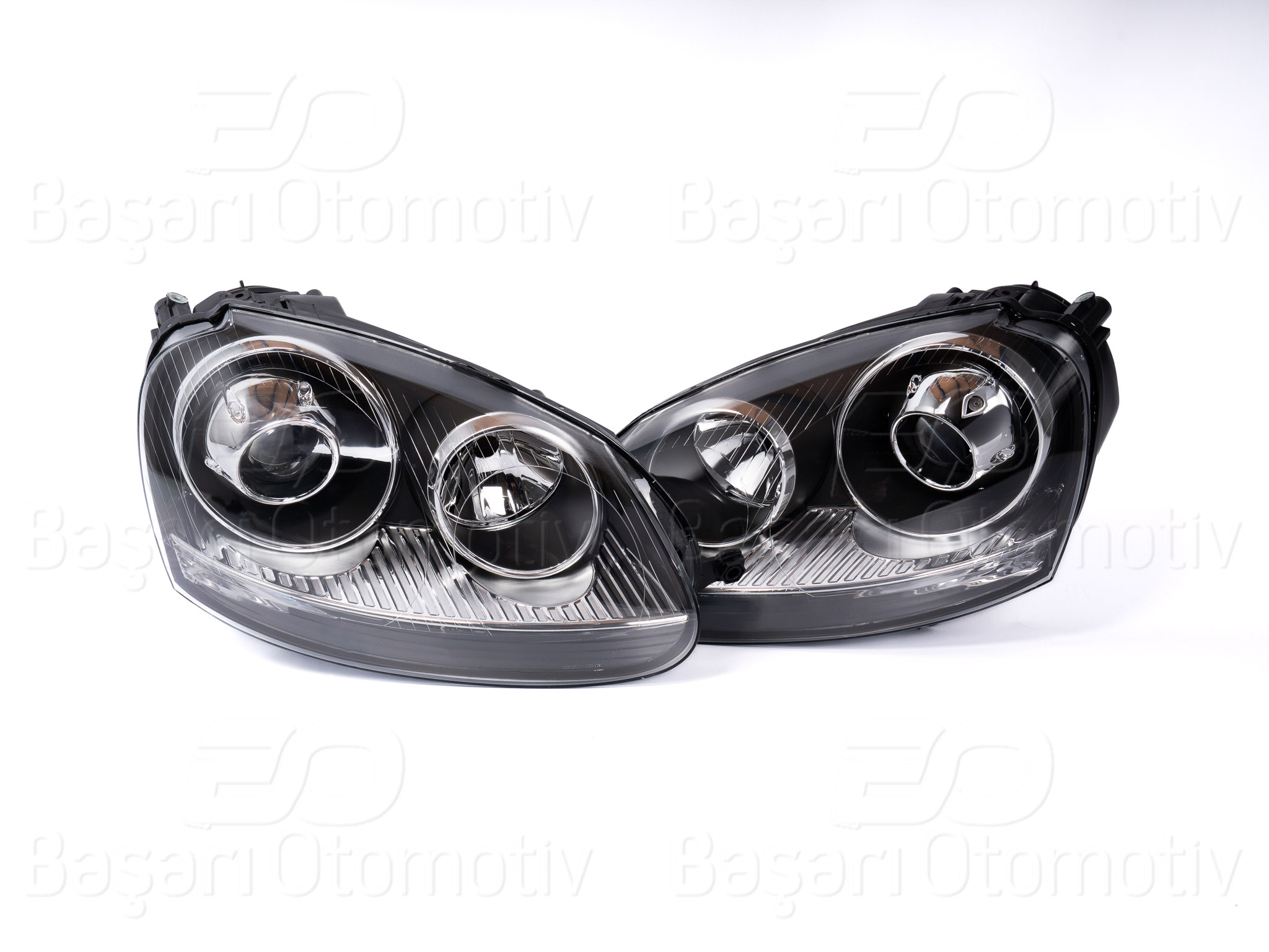 VOLKSWAGEN GOLF 5 - JETTA 2005-2009 FAR SETI SOL SAG MERCEKLI SIYAH KROM TAK CALISTIR