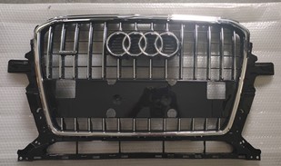 AUDİ Q5 2013-2017 ÖN PANJUR KROMLU + PARLAK SİYAH ARMASIZ