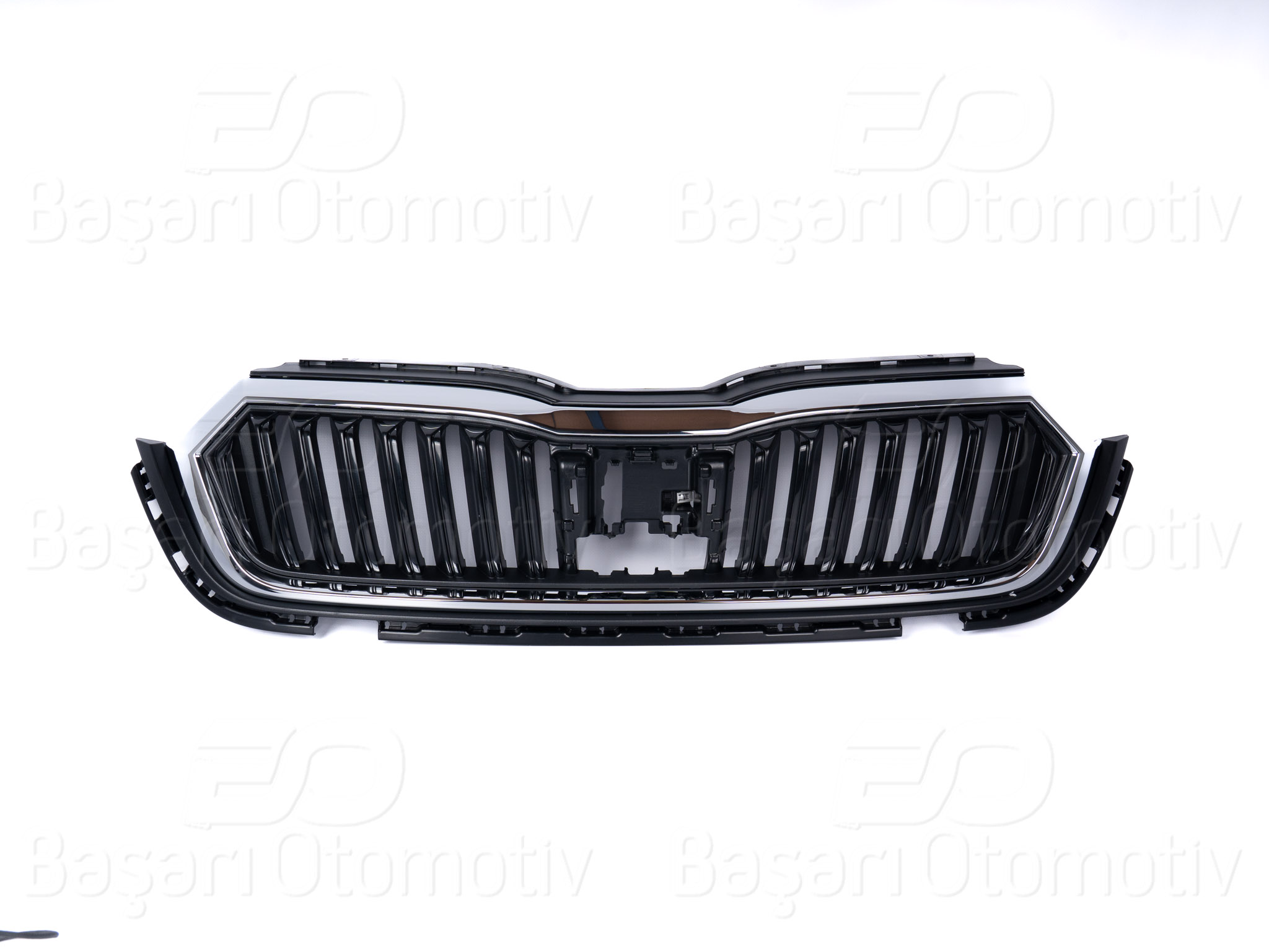 SKODA OCTAVİA 2021-2025 ÖN PANJUR SİYAH + DIŞ KROM ÇERVE CITASI İLE TAKIM