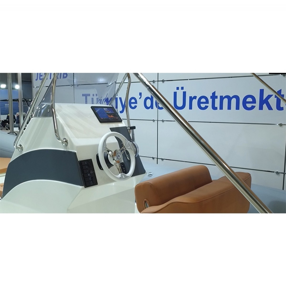 JEETRIB JR-F-695-C LÜKS OTURMA GRUPLU FİBER TABANLI ŞİŞME BOT