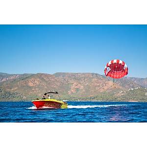PARASAILING 28