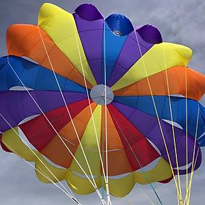 R�SUS PARASAILS 30FT