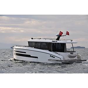 TENDR X-40 MOTOR YACHT