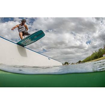 JOBE CONFLICT WAKEBOARD 134 & NITRO BINDINGS 