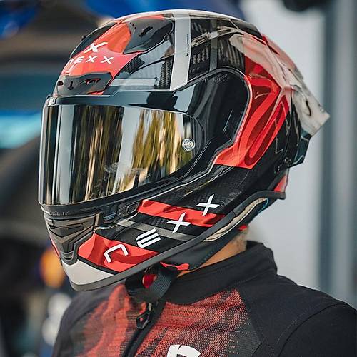 Nexx X.R3R Sw�rl Karbon K�rm�z� Kapal� Motosiklet Kask�