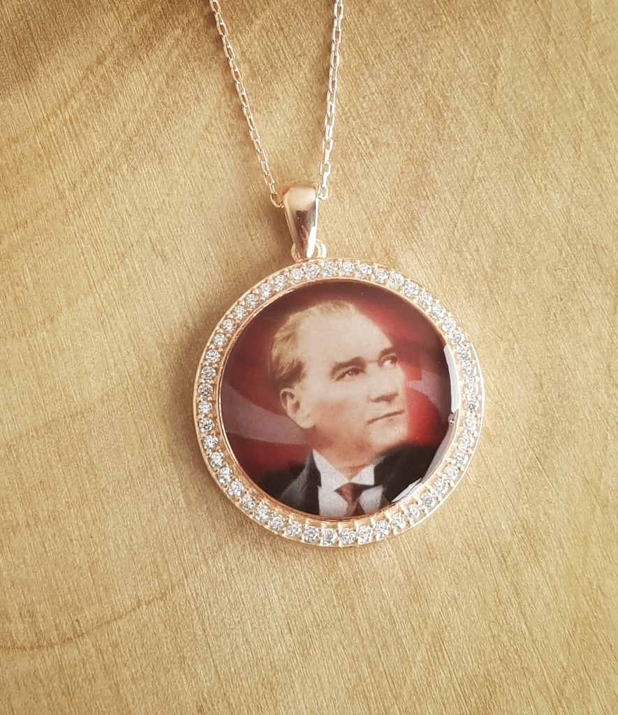 Atatürk Resimli Gümüş Kolye