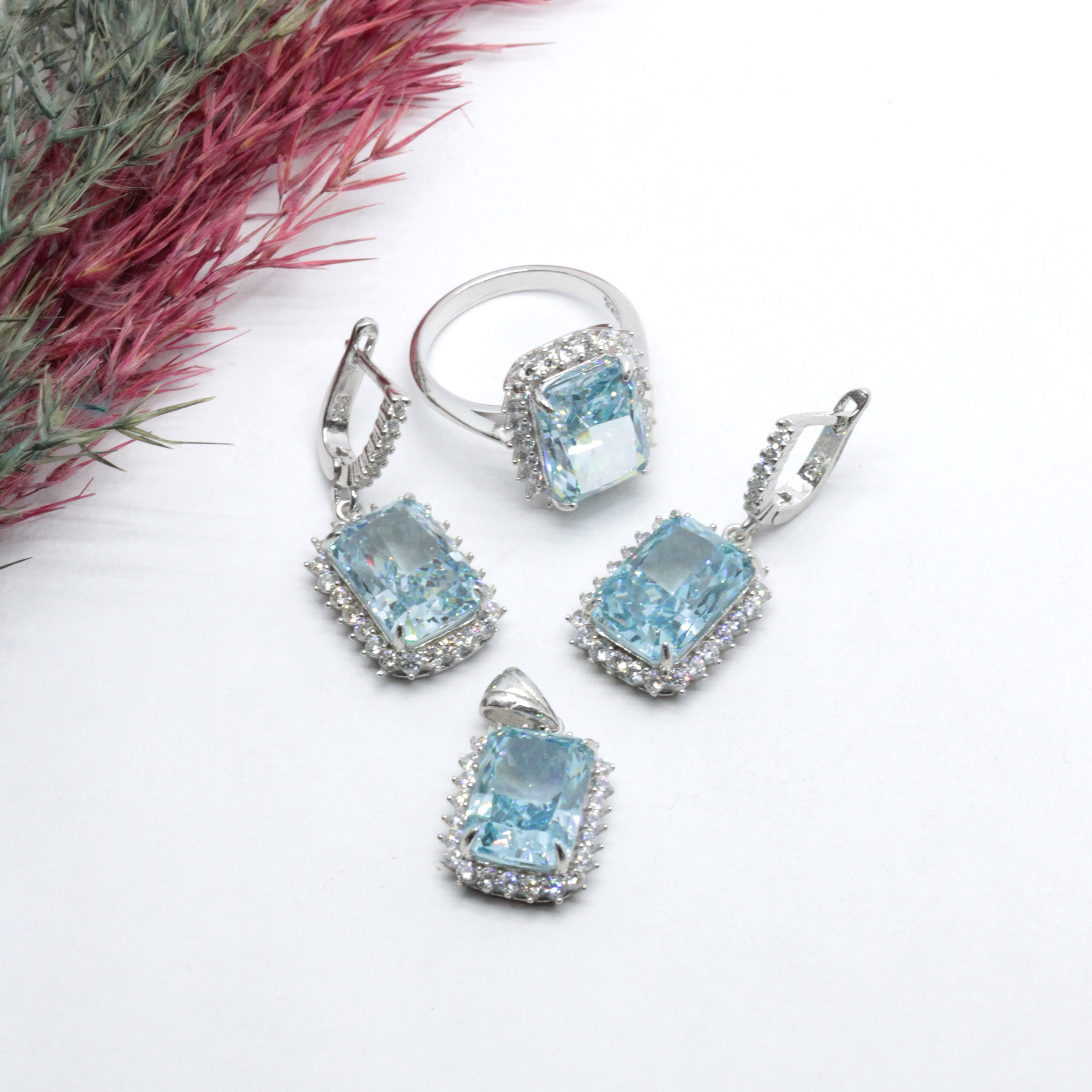 Topaz Taşlı Icecut Kesim Gümüş Takım