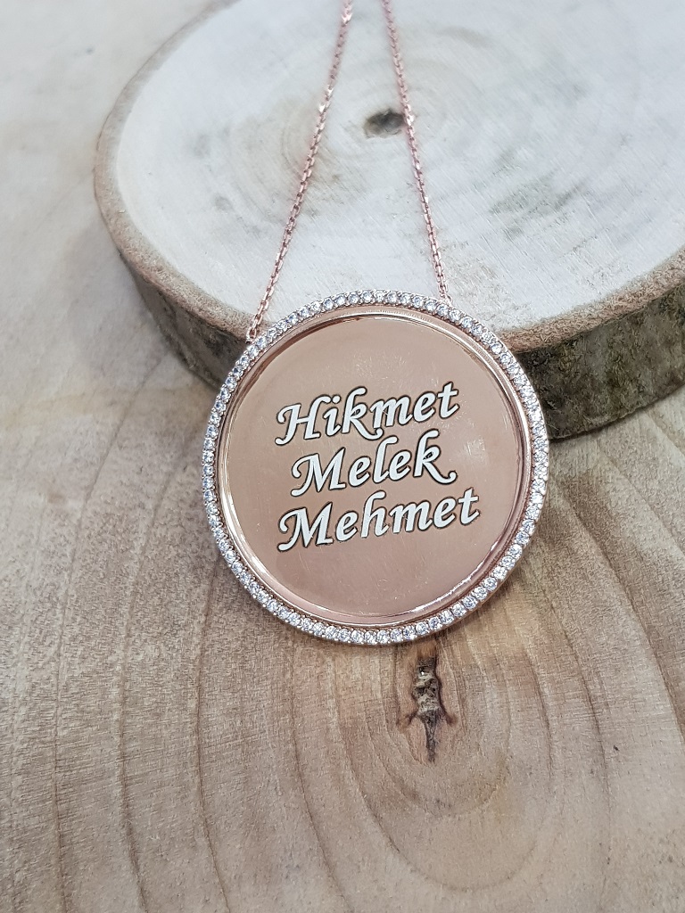 İsimli Plaka Taşlı Gümüş Kolye
