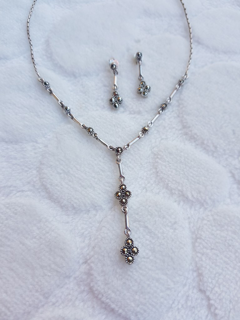 Mazrkazit Taşlı Gümüş Sallantılı Kolye Ve Küpe