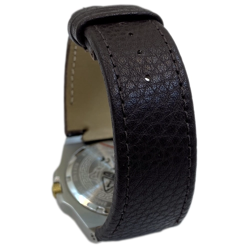 Versace - VL0V 250000880453 Hakiki Deri Saat Kay��� | �zel El Yap�m� �retim