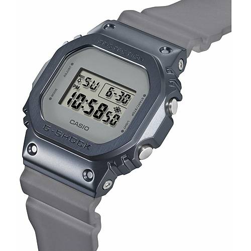 CASIO GM-5600MF-2DR ERKEK KOL SAAT�
