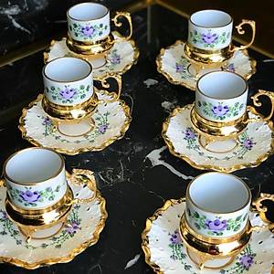 El Boyama Porselen Gold Zarfl� ve Tabakl� Mor G�ll� Fincan