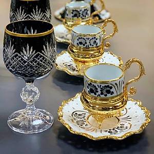 El Boyama Porselen Gold Zarfl� ve Tabakl� Siyah G�ll� Fincan