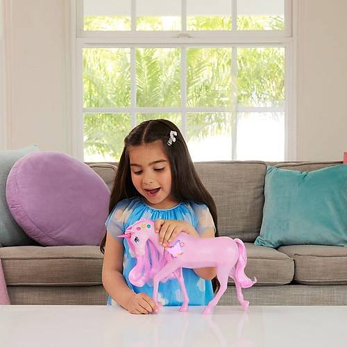 JCP78 Barbienin I��lt�l� Tek Boynuzlu At�