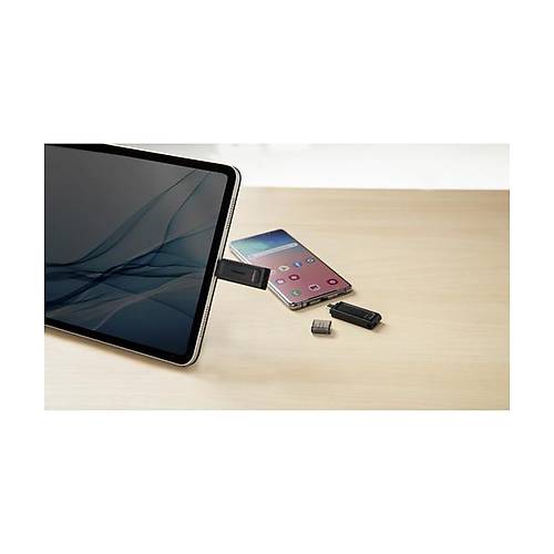 Kingston 128GB USB-C 3.2 Gen 1 DataTraveler 70