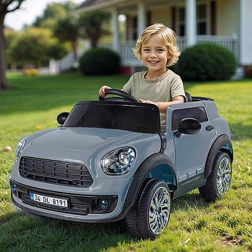 8293 OYUNCAK RIDE ON 12V ARABA KUMANDALI GR