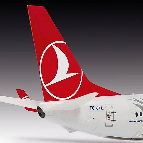 3772 Revell - Turkish Airlines Boeing 737-800 Maket Kiti