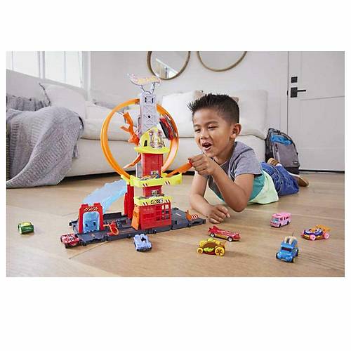 HKX41 Hot Wheels �ember Pistli �ftaiye �stasyonu