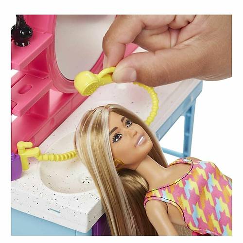 HKV00 Barbie Muhte�em Kuaf�r Oyun Seti