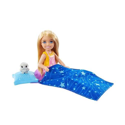 HDF77 Chelsea'n�n Kamp Maceras� Oyun Seti