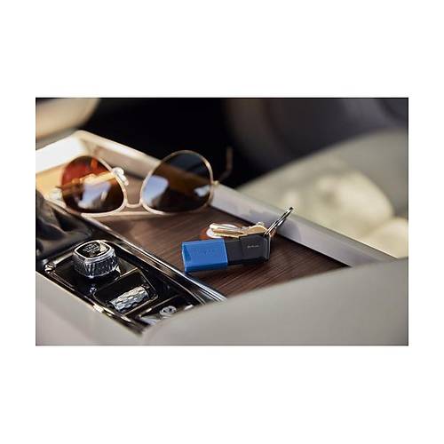 64GB USB 3.2 Gen 1 DataTravelerExodia M (Black + Blue)