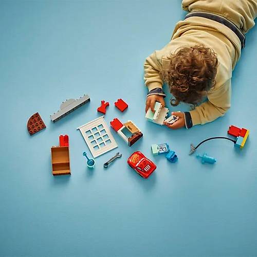 10456 Lego Duplo McQueen'in Doc'un Garaj�n� Ziyareti 35 par�a +2 ya�