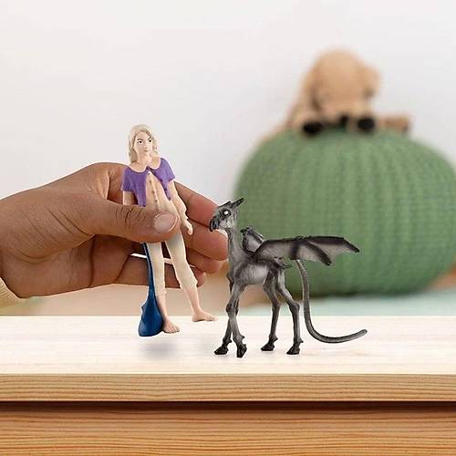 42636 Schleich - Luna Lovegood ve Baby Thestral - Harry Potter Serisi +3 ya�