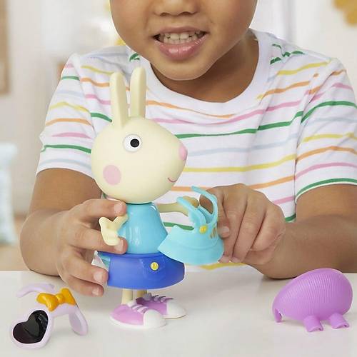 F8859 Peppa Pig ve Ailesi K�yafetli Fig�r Seti +3 ya�