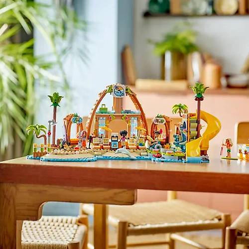42673 Lego Friends Tatil K�y� 1140 par�a +8 ya�