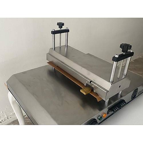Fiamak M Model Zarf Tipi Paketleme Makinesi - Parfm Paketleme Makinesi