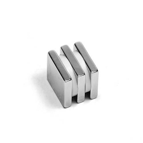15x15x2 mm, Keli Neodyum Mknats, Gl Magnet, (Boy:15mm, En:15mm, Kalnlk:2mm)