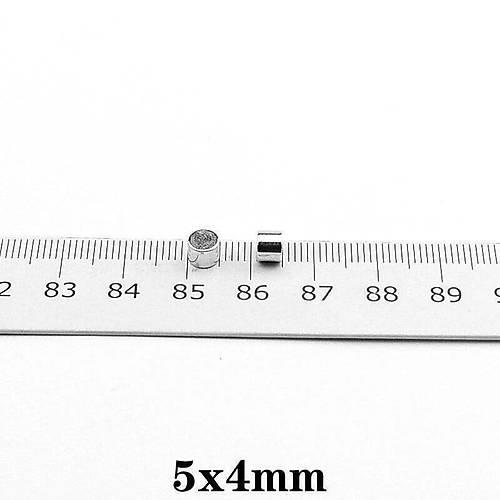 5x4 mm, Yuvarlak Neodyum M�knat�s, G��l� Magnet, (�ap: 5 mm, Kal�nl�k: 4 mm)