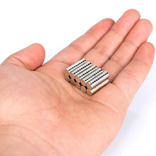 5x1,5 mm, Yuvarlak Neodyum Mıknatıs, Güçlü Magnet, (Çap: 5 mm, Kalınlık: 1,5 mm)