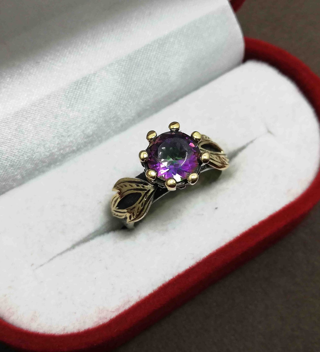 Mistik Topaz ve Beyaz Zirkon Taşlı 925 Ayar Otantik Gümüş Bayan Yüzük