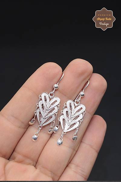 Sallant�l� Pullu Kalp Tasar�m 925 Ayar G�m�� Telkari Kad�n K�pe 201023944